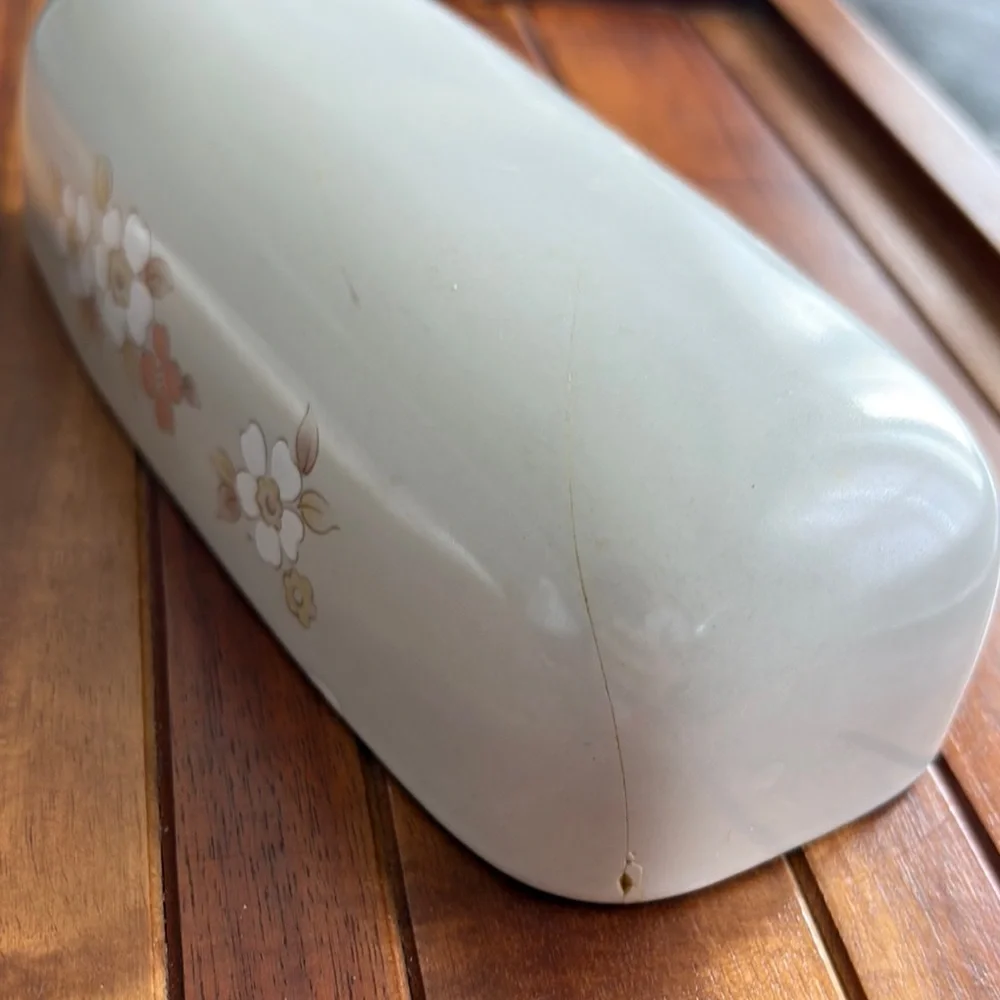 CHANTILLY HEARTSIDE STONEWARE FLEUR DE BOIS COVERED BUTTER DISH MADE JAPAN VTG